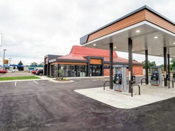 Flint – Retail/Restaurant/Gas Station Redevelopment Opportunity