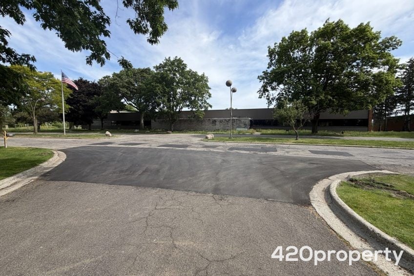 Cannabis Real Estate Listings | Cannabis Warehouses and Industrial Buildings For Sale