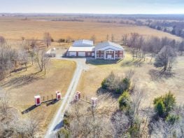 Privacy Right Off the Highway! Mansion and Warehouse Grow Space on Park Like Acreage